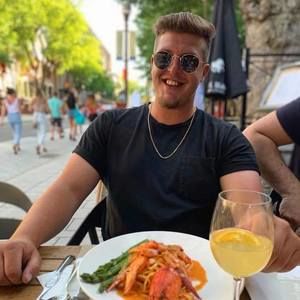 Meet your Posher, Alex